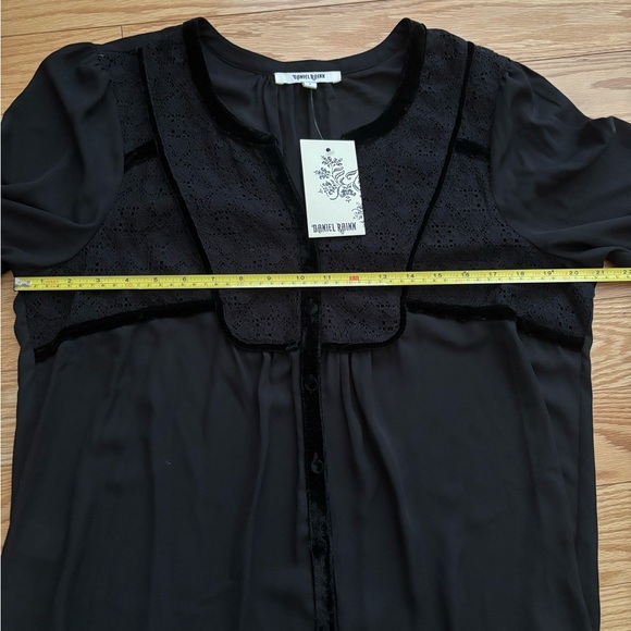 NWT Anthropologie Daniel Rainn Black Sheer Top with Velvet Detail (Size L) - Picture 8 of 9